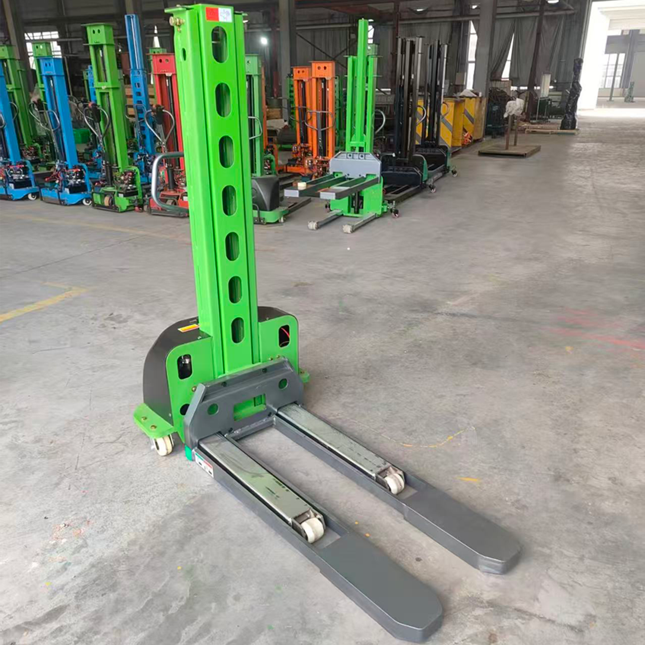 High Quality Semi-electric  Loading Stacker 1000kg Capacity 1.3m/1.6m Lifting Height Precision Model for Warehouse & Logistics